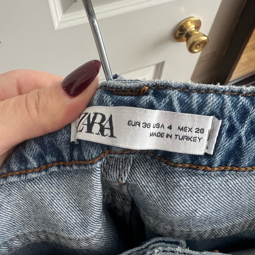 Sara split hem denim - Picture 2 of 3